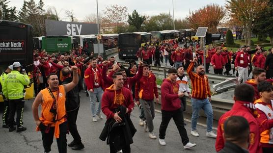 Galatasaray taraftarlar derbi iin stada geldi