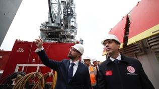 Karadeniz'de yeni keiflere hz verildi! 6. sondaj gemisi de yolda