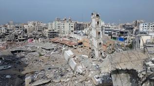 Soykırımcı İsrail'den ateşkes ihlali! Topçu ve helikopter ateşiyle Gazze'yi vurdular