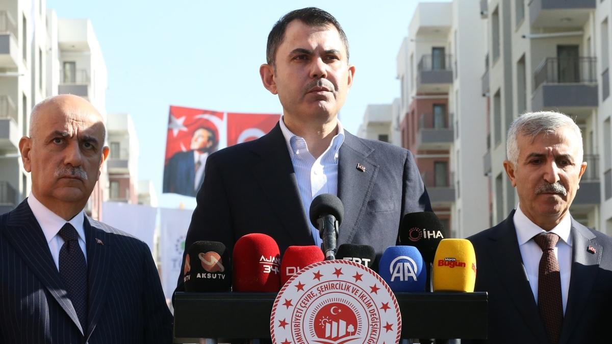 Asrn felaketinin yaralar sarlyor... Bakan Kurum: Saatte 23 konut retiyoruz 