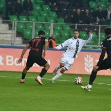 Genlerbirlii, Sakaryaspor'u 5-0'la eledi