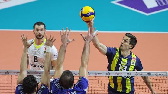 Halkbank, Fenerbahe'yi set vermeden yendi