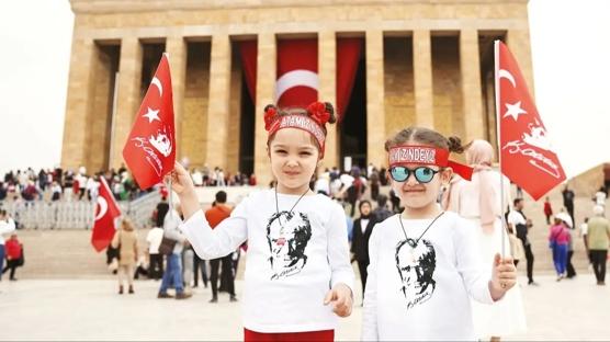Ünlü tekstil firmasına 'Atatürk tişörtü' davası