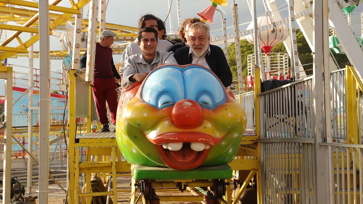 Oyuncular ocukluuna dnd! Setten renkli lunapark kareleri