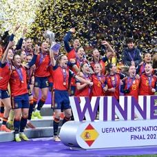 UEFA Kadnlar Uluslar Ligi'nde ampiyon spanya