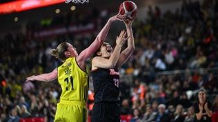 14. kez müzesine götürdü!