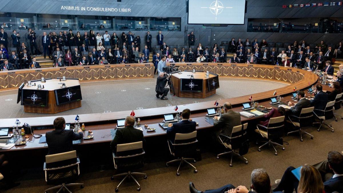 Bakan Fidan NATO aile fotoğrafında yer aldı