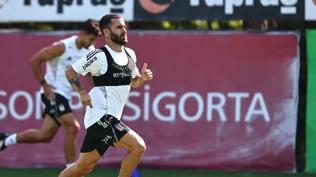 Beikta'ta Rafa Silva takmdan ayr alt