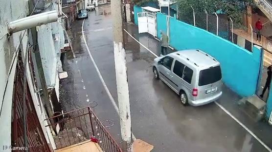 Husumetlisini ezmeye kalkt: Olay an gvenlik kamerasnda