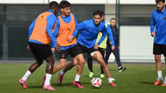 Manisa FK, Vanspor FK mana hazrlanyor