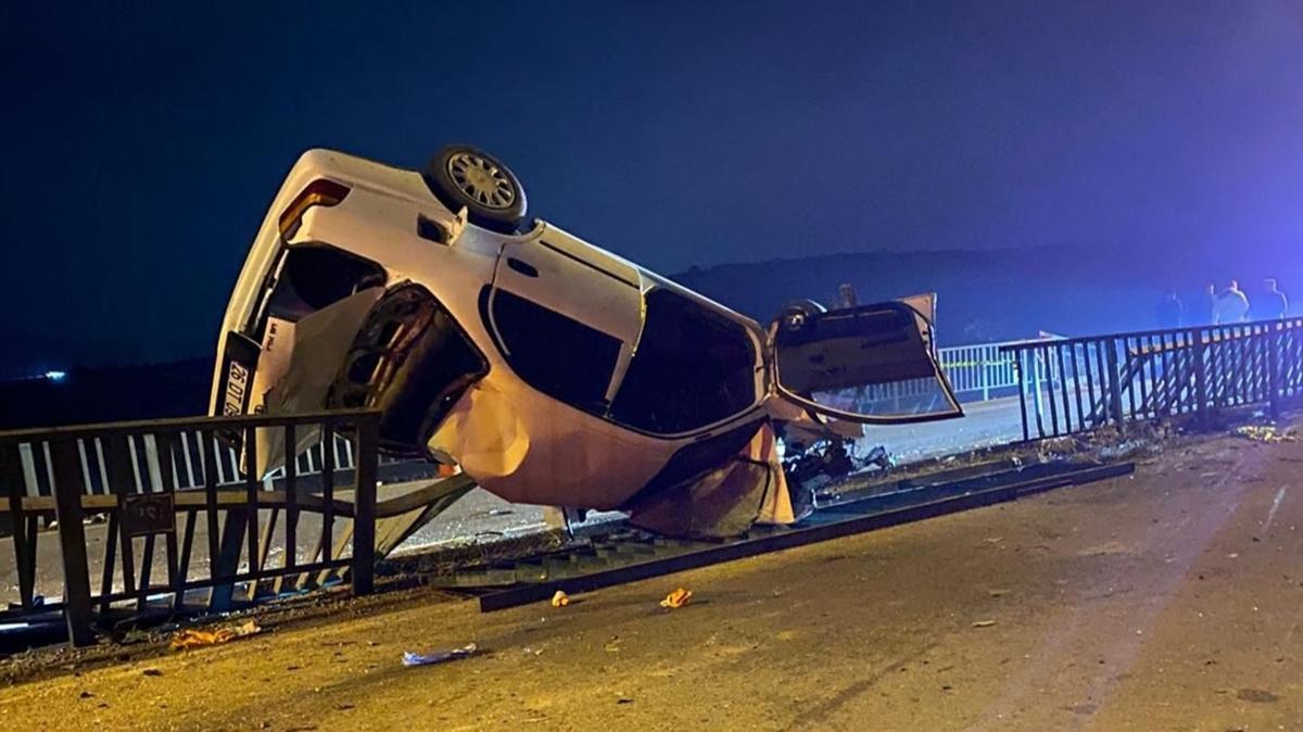 Afyonkarahisar'da feci kaza: l ve yarallar var