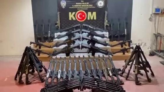 Bursa'da silah kaçakçılarına darbe: Depodan cephanelik çıktı