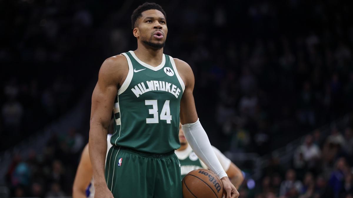 Milwaukee Bucks'ta Giannis'in gelecei iin grmeler balad.