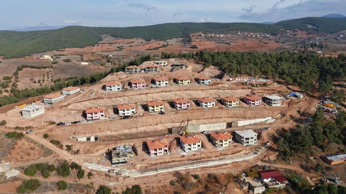 Depremin yaralar sarlyor: Konutlarda geri saym