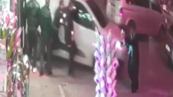 Kkekmece'de polisten kaan pheli yoldaki kadn ezdi