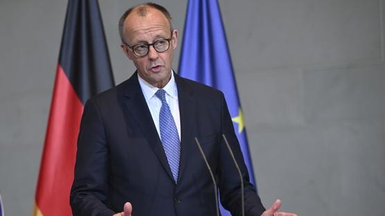 Merz'e tepkiler  gibi: srail ziyaretine ate pskrdler