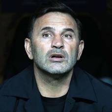 Okan Buruk, ilk 11'i bozmad