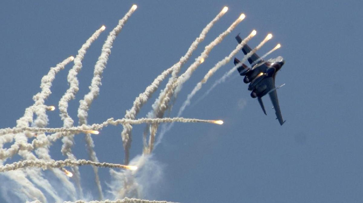 Rus glerine ar darbe: Krm'da pe pee saldrlar dzenlendi