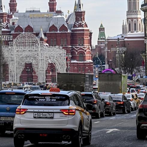 Rusya'da otomobil krizi! Srcler ayn marka aralarn altrmakta sorun yaad