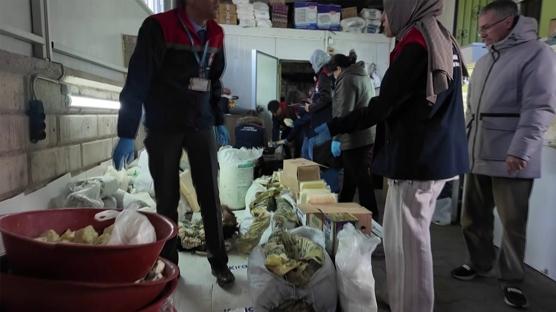 Sata hazrlyorlard! Kilolarca bozuk peynir ele geirildi