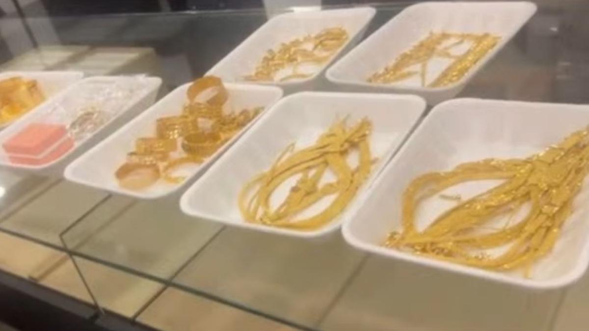 Adli emanette 147 milyonluk vurgun