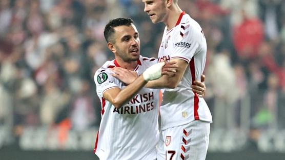 Emre Kılınç ligdeki ilk golünü Galatasaray'a attı