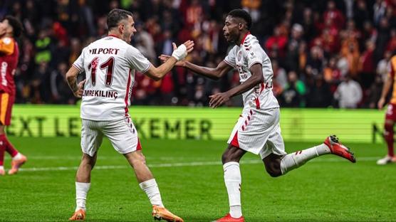 Emre Kln'tan eski takmna ilk lig gol