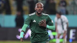 Esenler Erokspor, Sakaryaspor'u 4 golle geti