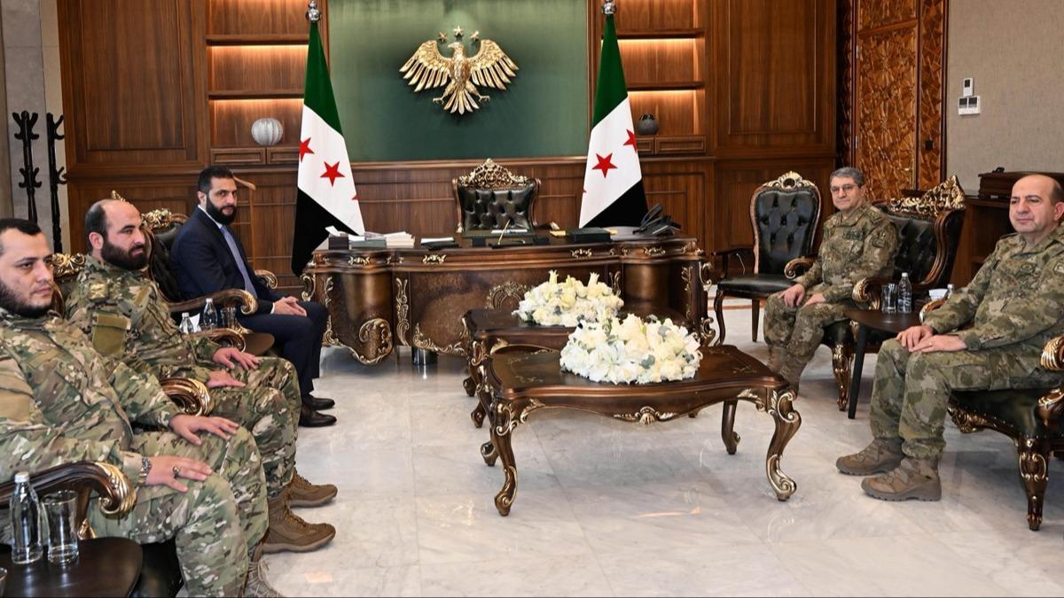 Genelkurmay Bakan Bayraktarolu, Suriye Cumhurbakan ara ile bir araya geldi