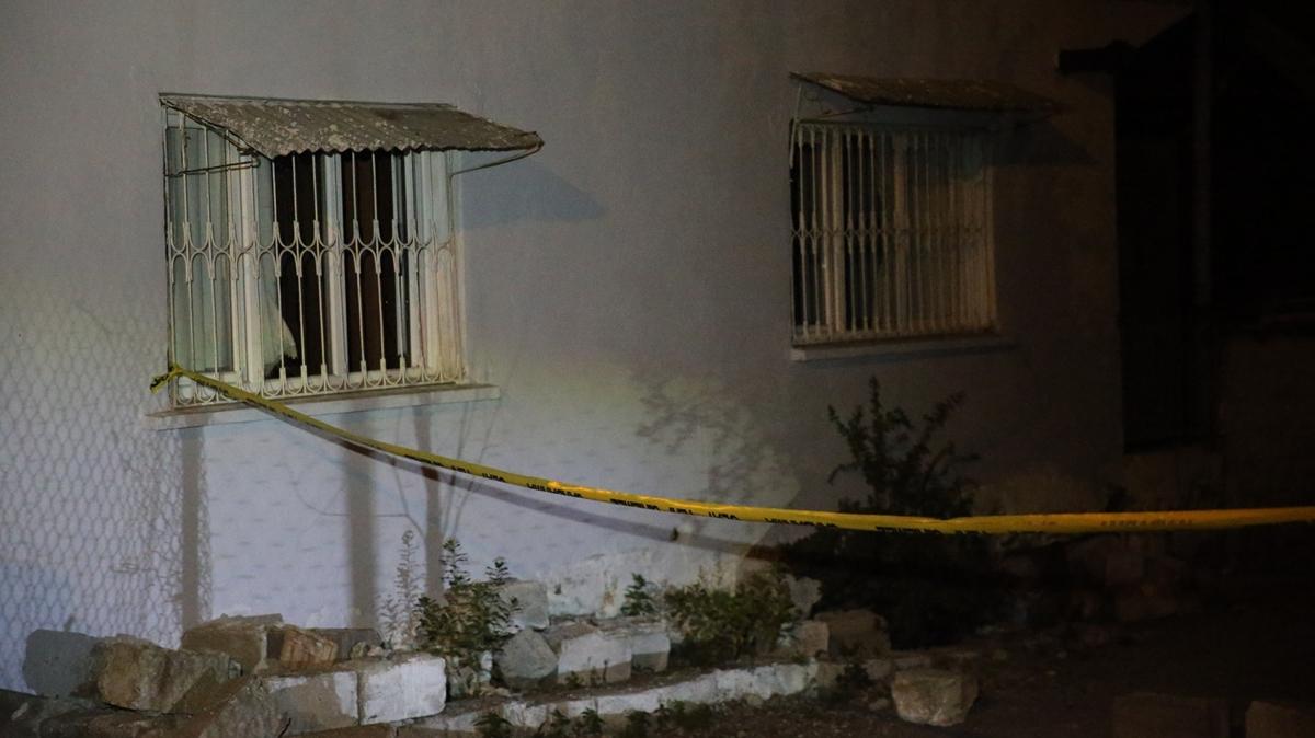 Baltal vahet! Eini evinin banyosuna gmd