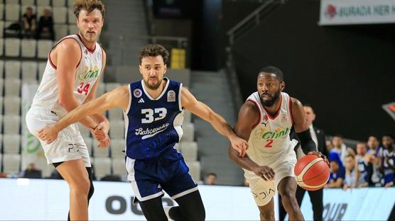 Manisa'da kazanan Baheehir Koleji oldu