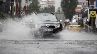İstanbul'da beklenen sarı kodlu sağanak başladı