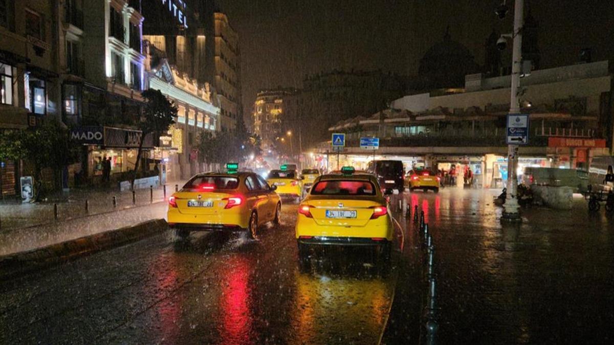 stanbul'da beklenen sar kodlu saanak balad