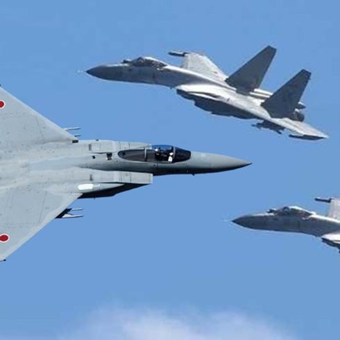 J-15 ve F-15 havada kar karya geldi