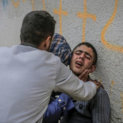 Gazze'de binalar havaya utu