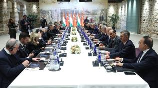 Cumhurbaşkanı Erdoğan ve Macaristan Başbakanı Orban heyetler arası görüşme gerçekleştirdi