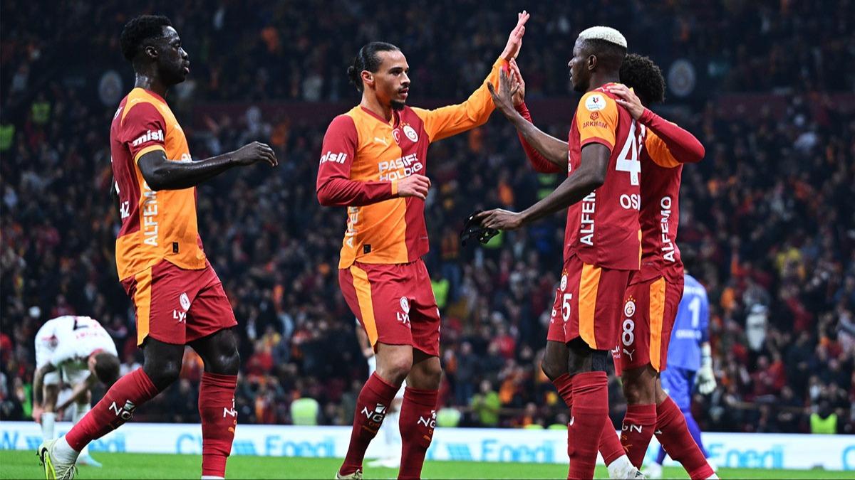 G.Saray, Monaco deplasmannda