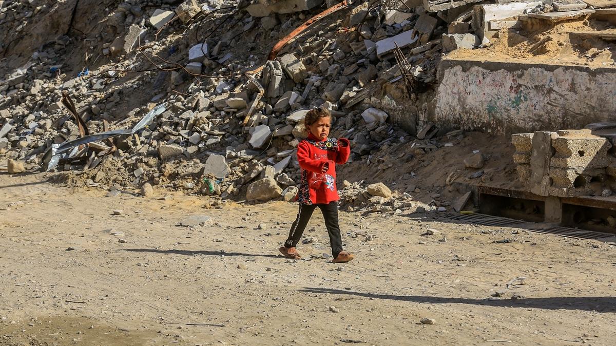 Soykrmc srail'i atekes durdurmuyor: Gazze'de ehit says 70 bini at