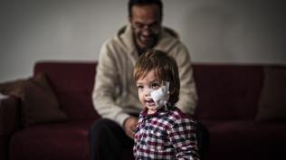 Ankara'da pitbull saldrsna urayan iki kardeten Efe de taburcu edildi