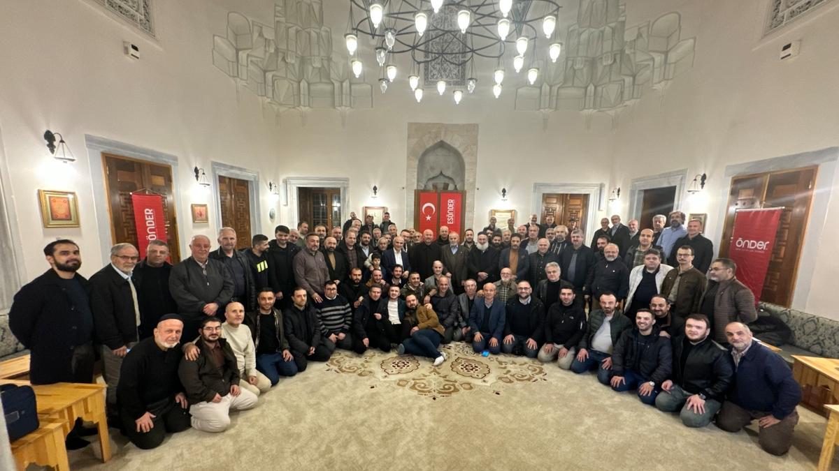 Eyüp İmam Hatip hocaları ve mezunları 9 yıl aranın ardından bir araya geldi