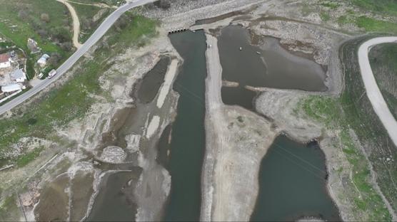 stanbul'da korkutan manzara! Kuraklk gzle grlr hale geldi