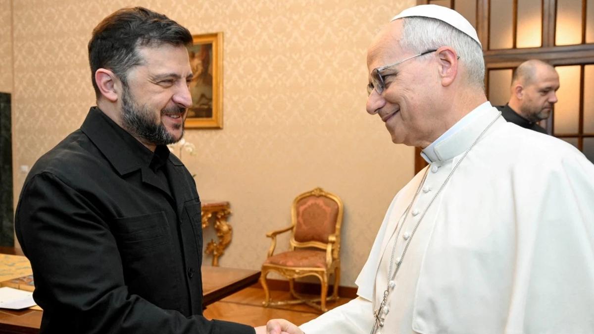 Papa 14. Leo, Ukrayna Devlet Bakan Zelenski ile grt