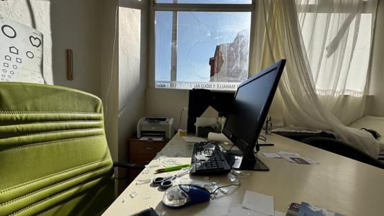 Aile hekimliğine taşlı saldırı! Doktoru hedef alan not bulundu