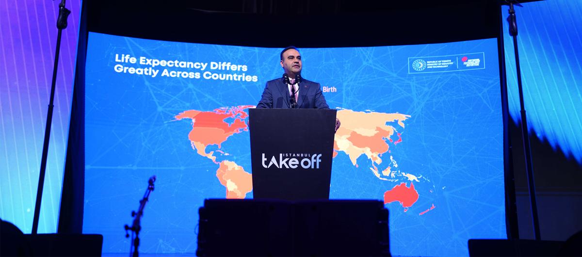 Bakan Kacr, Take Off stanbul'da konutu: Milyarlarca dolar harcayp yapamadklarn Trkiye yapt