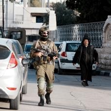 srail ordusu, Bat eria'da yaklak 100 Filistinliyi gzaltna ald