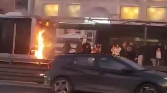 Kkekmece'de metrobs yangn