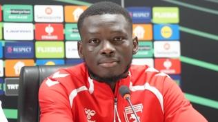 Marius Mouandilmadji: Umarm AEK man kazanrz