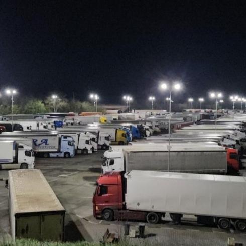 Yunanistan'daki protestolar yk Kapkule'ye tad! Snr kaplarnda binlerce tr skt