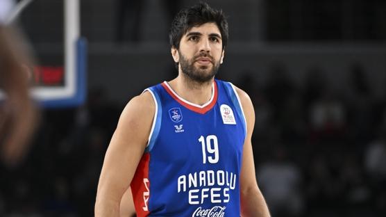Anadolu Efes'e Burak Can Yldzl'dan kt haber