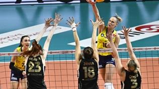 Nefes kesen maçta VakıfBank, Fenerbahçe'yi mağlup etti